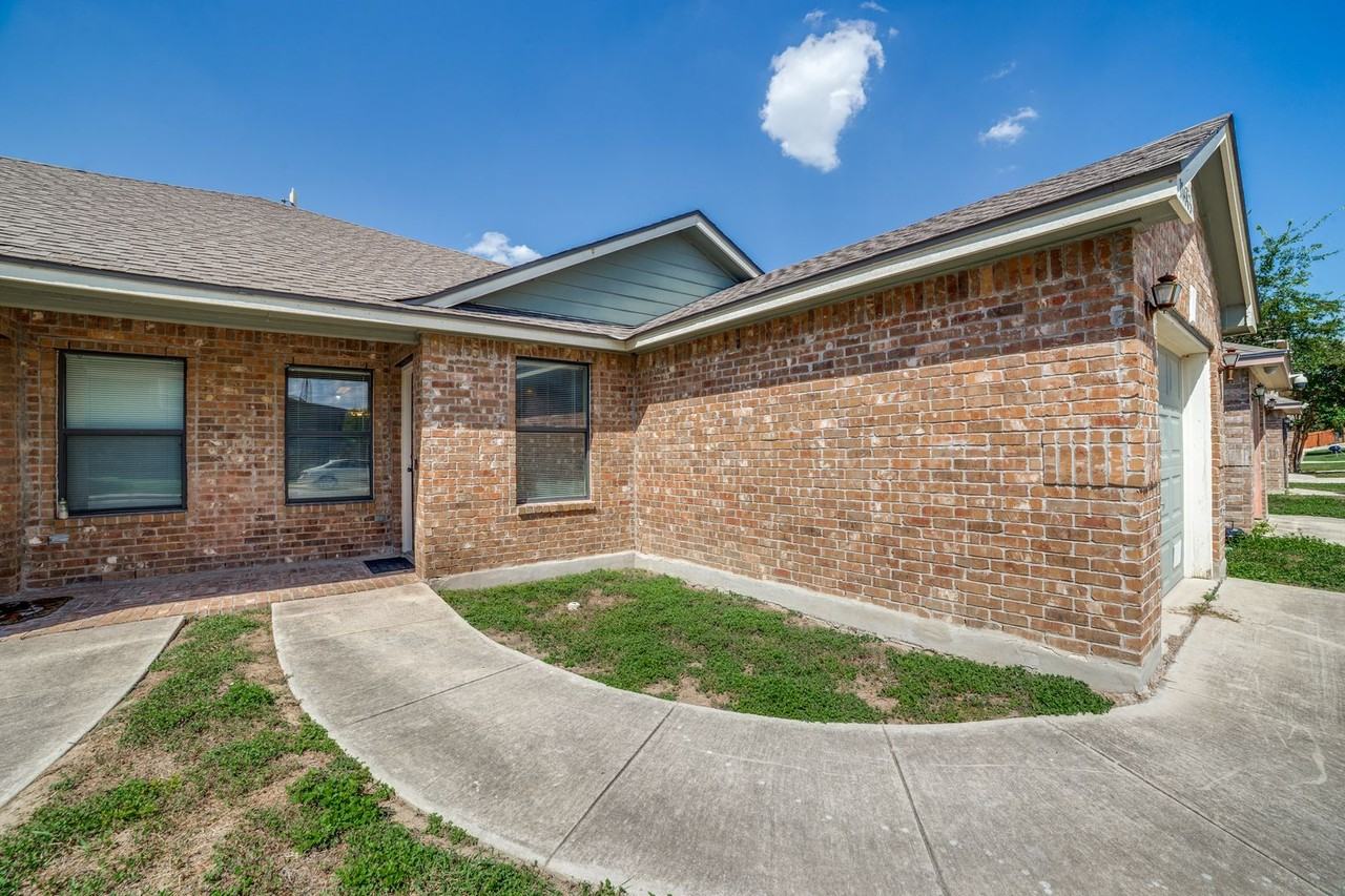 11443 Creek Eagle - Photo 2 of 25
