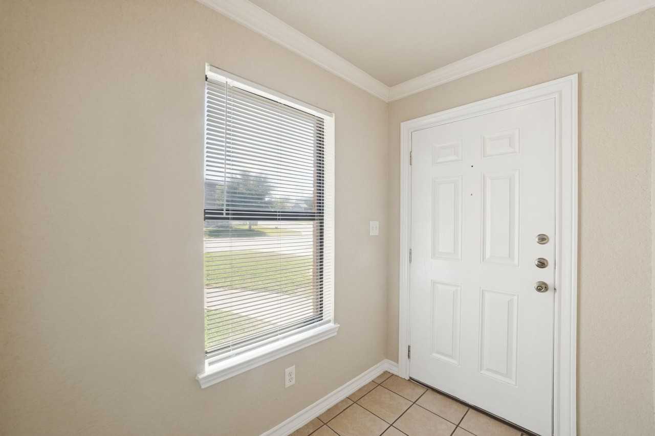 11443 Creek Eagle - Photo 4 of 25