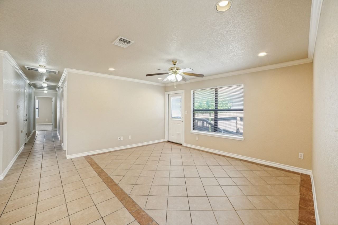 11443 Creek Eagle - Photo 5 of 25