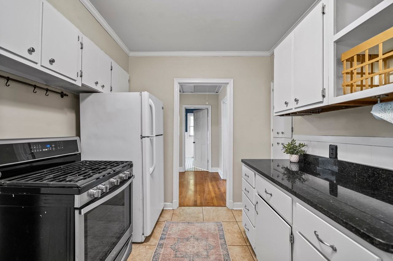 3519 Philwood Ave - Photo 5 of 24