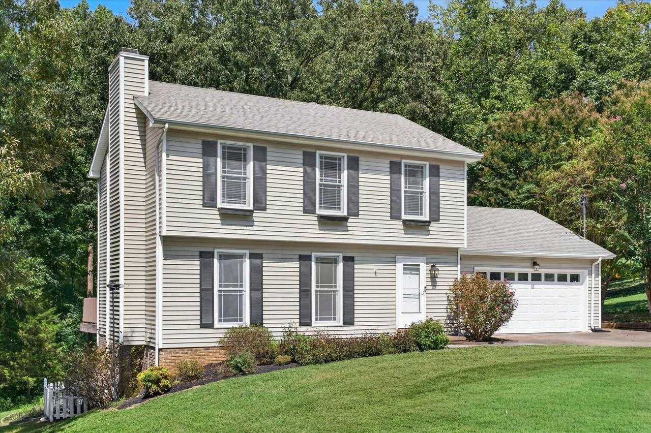 3431 Laurelwood Trl - Photo 3 of 39