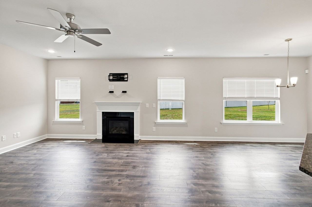 110 Isleworth Ct - Photo 4 of 32