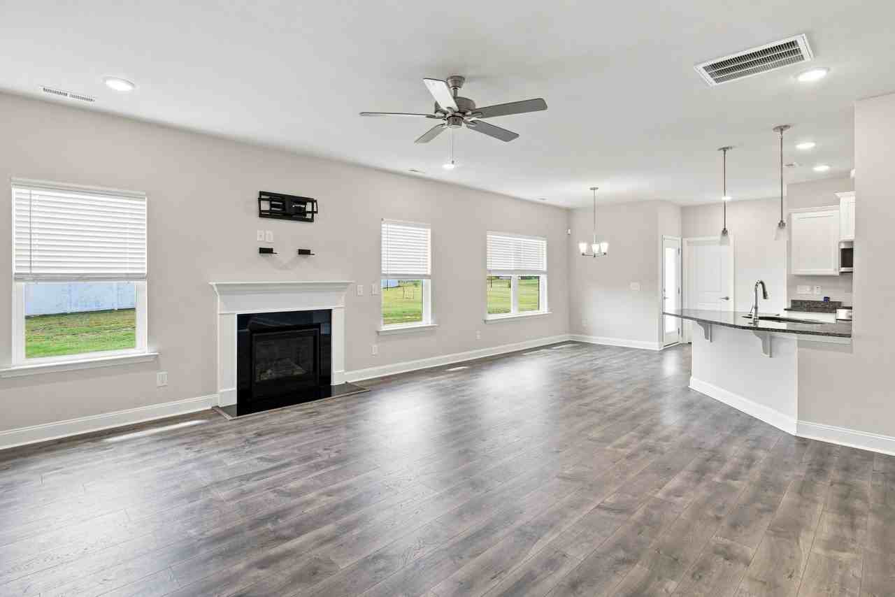 110 Isleworth Ct - Photo 5 of 32