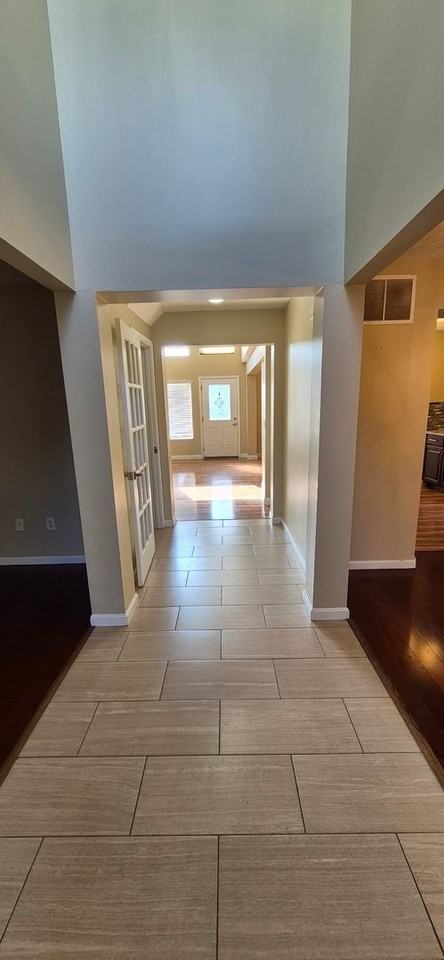 2999 Iowa Ct - Photo 2 of 40