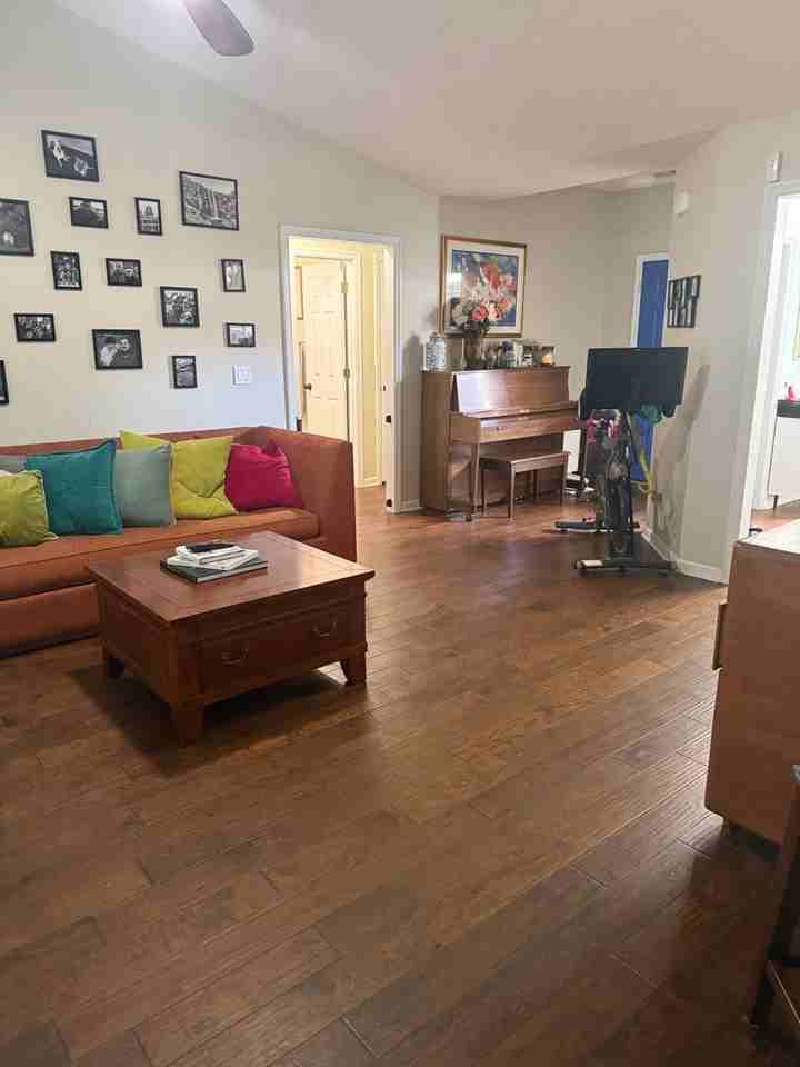 2145 Franklin St - Photo 3 of 13