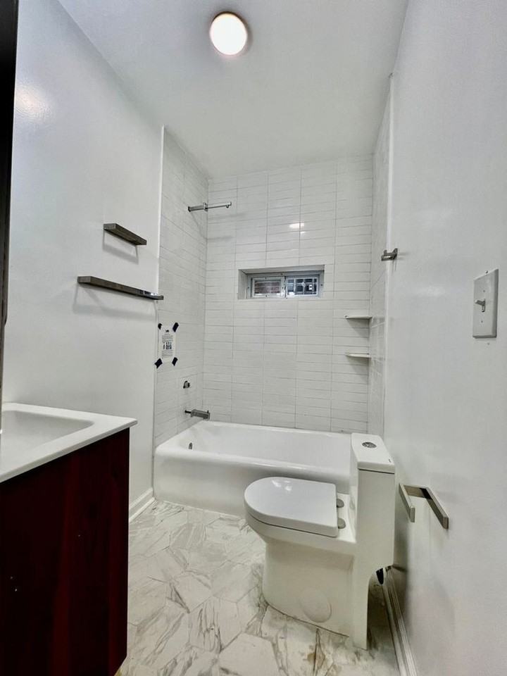 7607 Ogontz Ave - Photo 6 of 11
