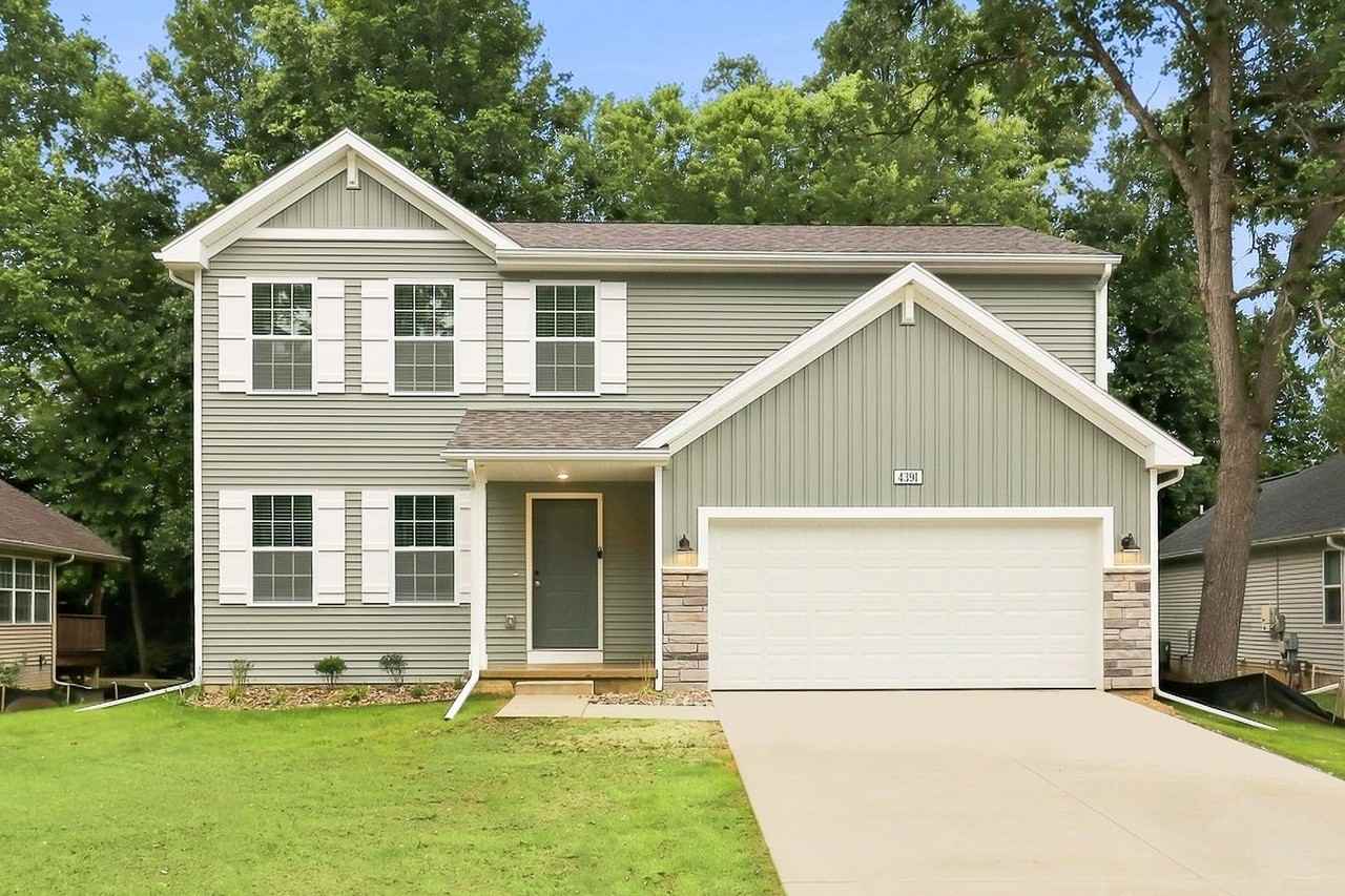 8820 Cowley Ct