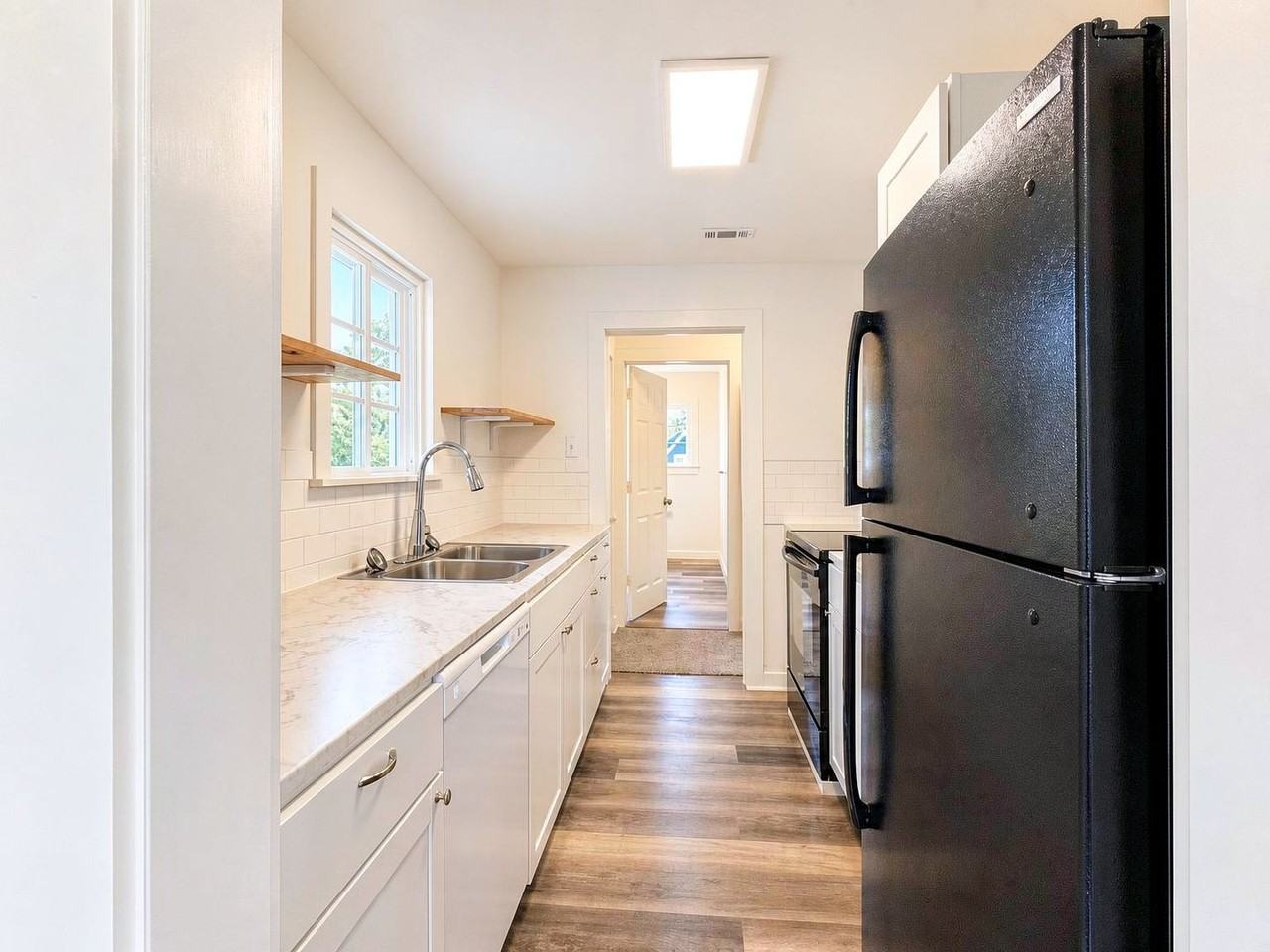 1310 S 21st St #B - Photo 5 of 9