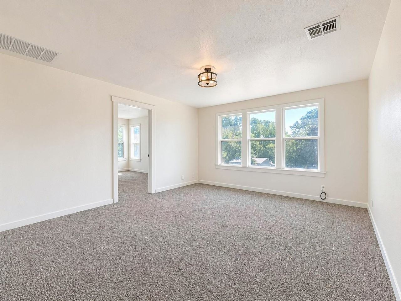 1310 S 21st St #B - Photo 6 of 9