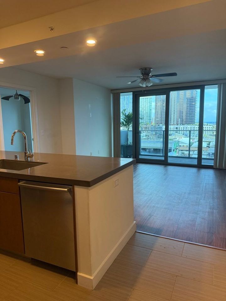 600 Ala Moana Blvd #905 - Photo 2 of 15