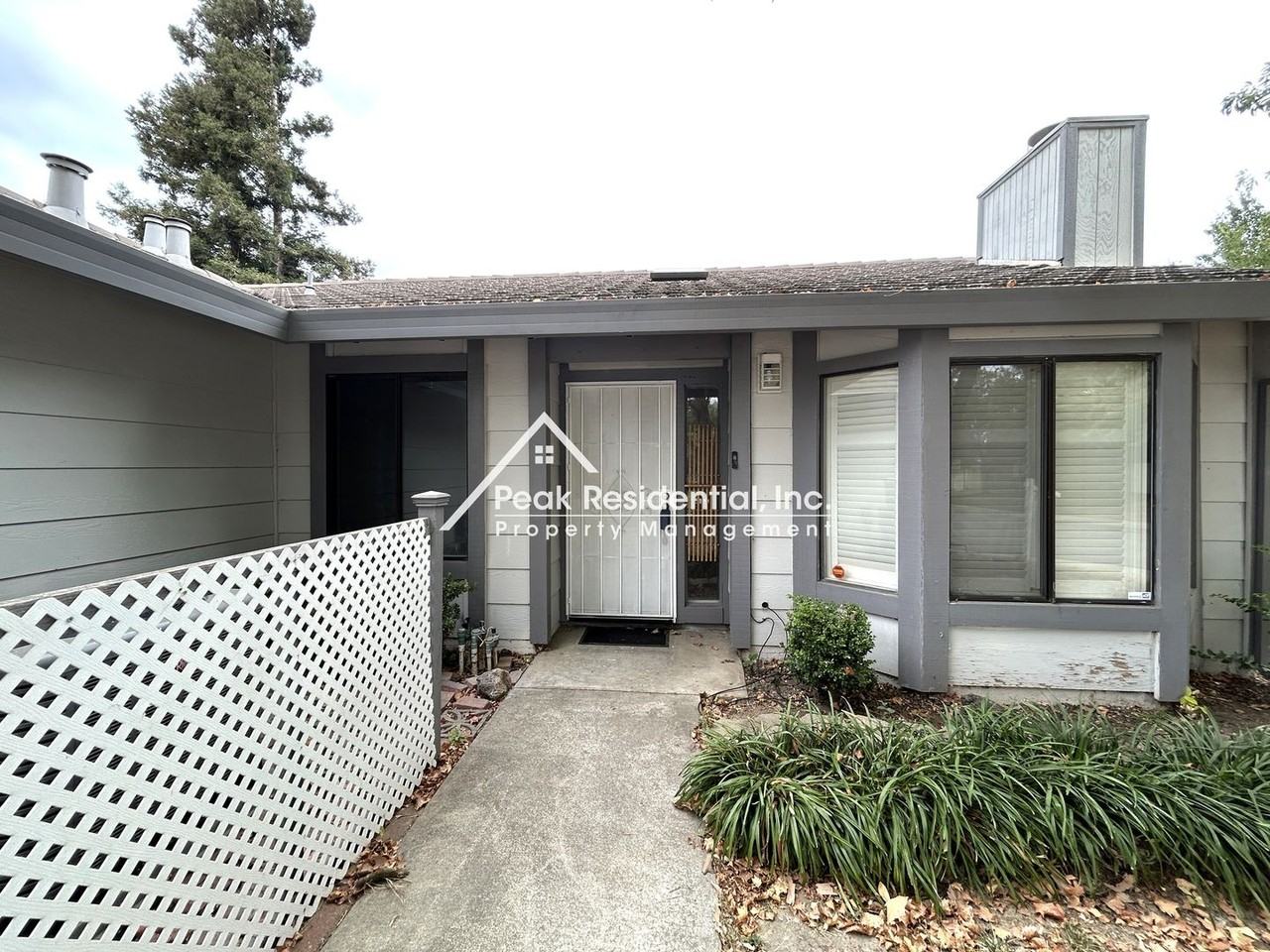 7400 Martignetti Ct - Photo 3 of 29