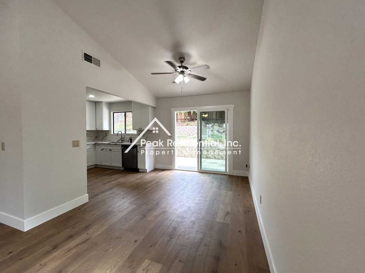 7400 Martignetti Ct - Photo 6 of 29