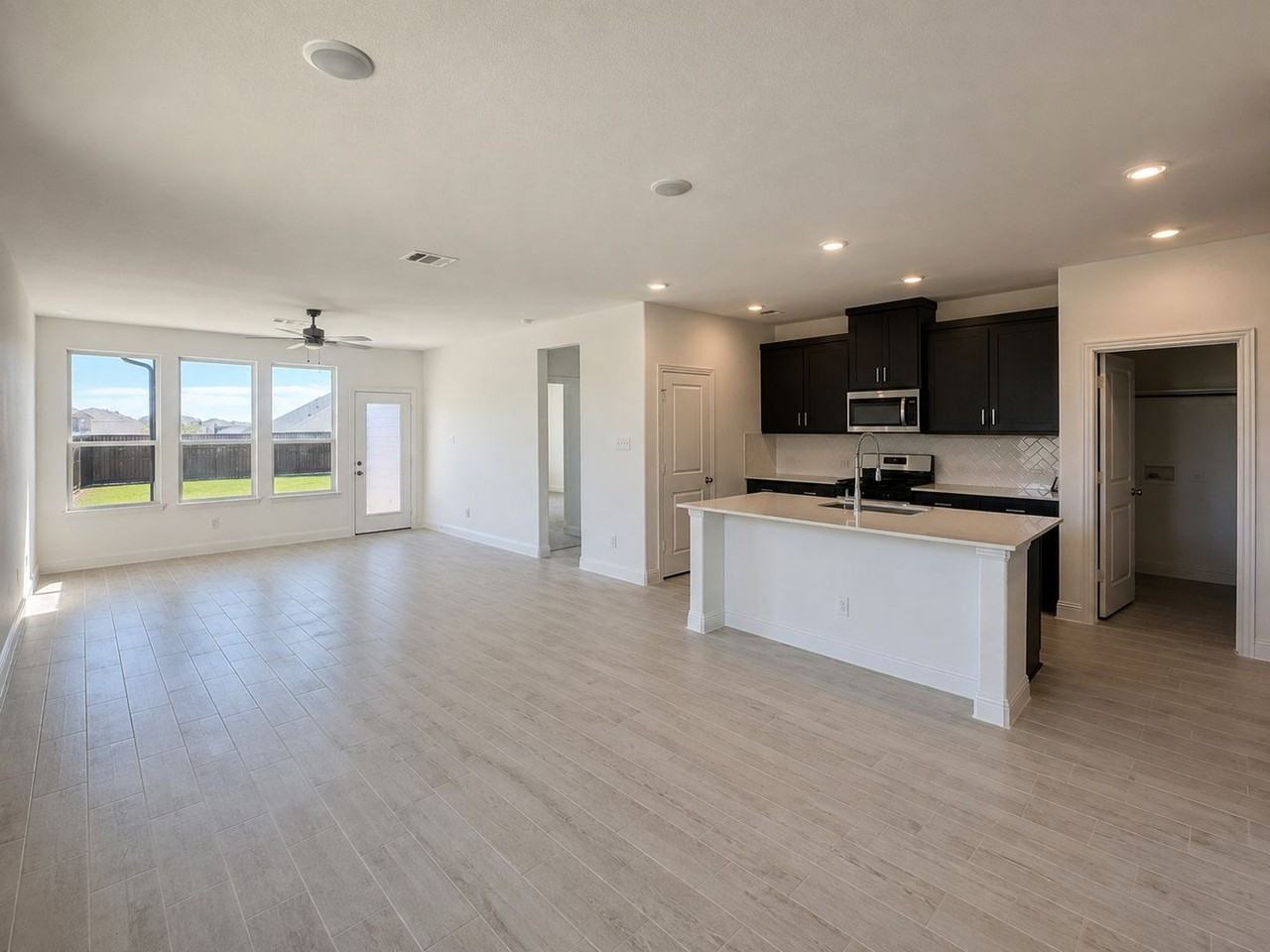 3213 Cordelia Dr - Photo 3 of 22