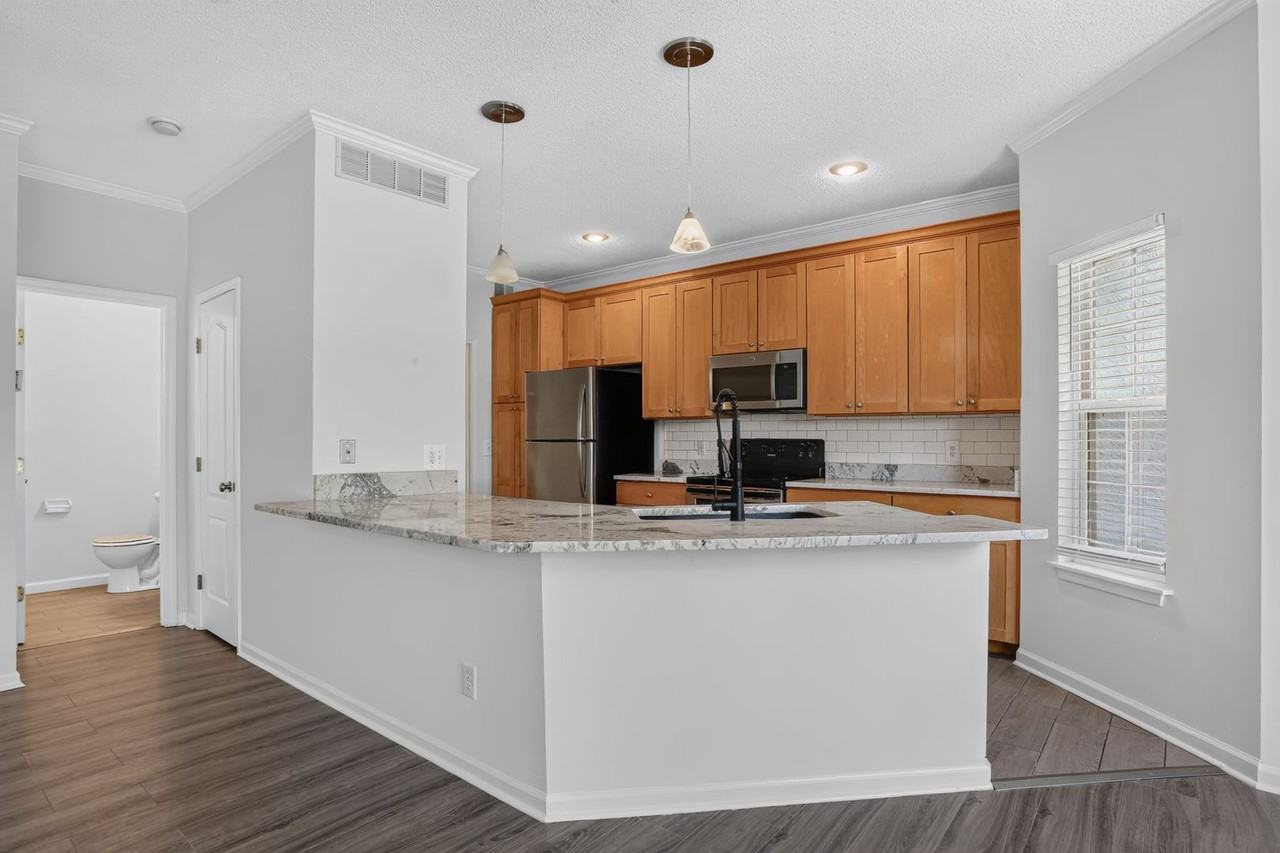 15914 W 91st Ter - Photo 6 of 24
