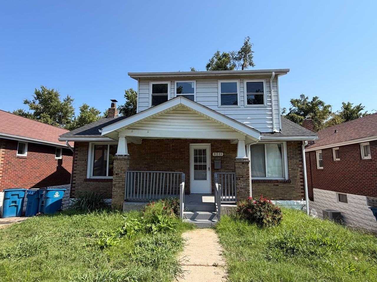 8213 John Pl - Photo 2 of 16