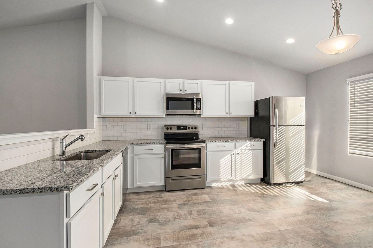 5447 E Karen Ct - Photo 6 of 26