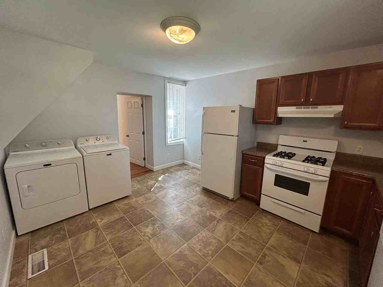 1031 Kentucky St - Photo 7 of 7