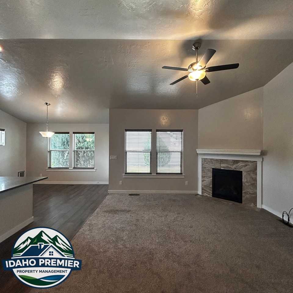 1875 W Deserthawk Dr #A - Photo 4 of 24