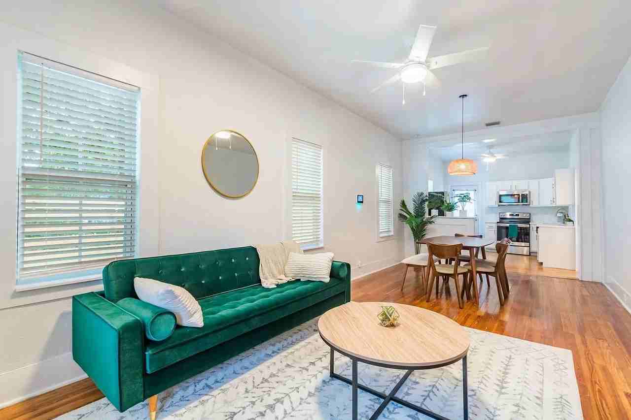 2812 N 27th St - Photo 4 of 25