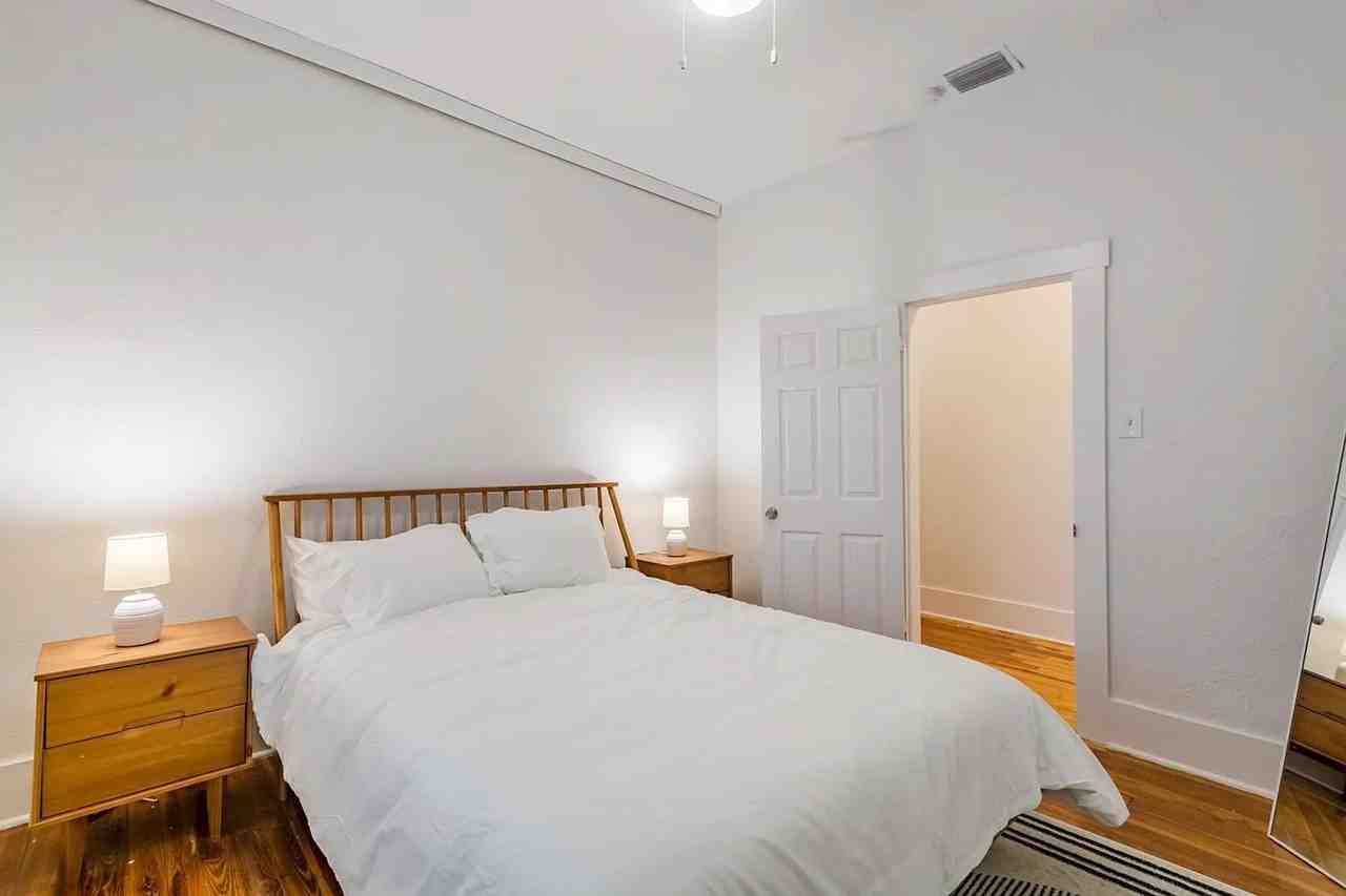 2812 N 27th St - Photo 6 of 25