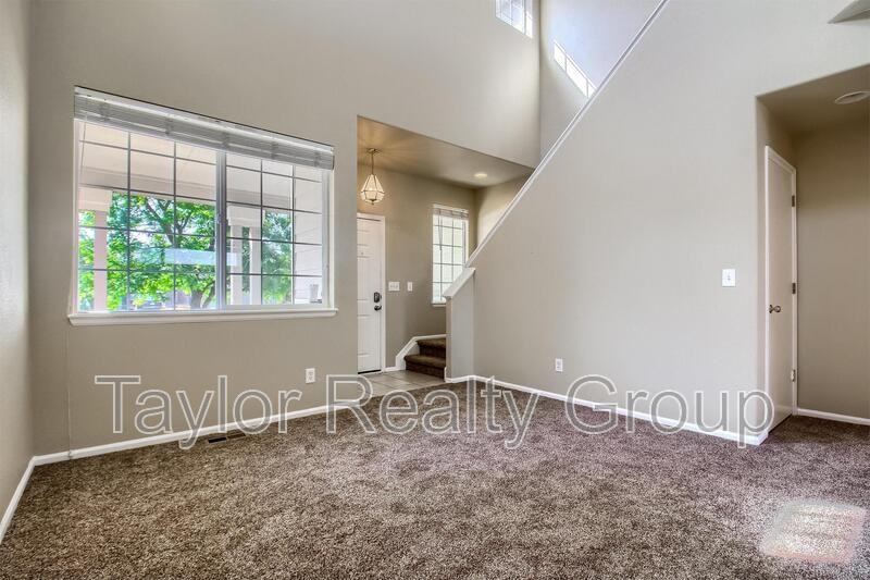 5961 Thistle Ridge Ave - Photo 3 of 16