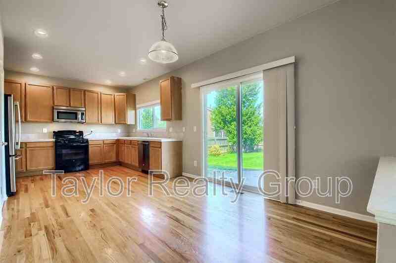 5961 Thistle Ridge Ave - Photo 6 of 16