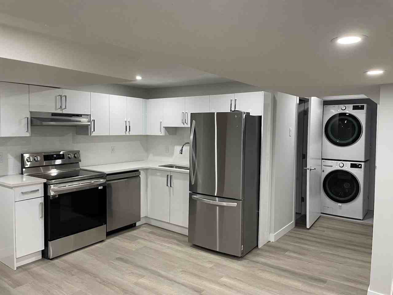 8523 79 St Nw - Photo 2 of 7