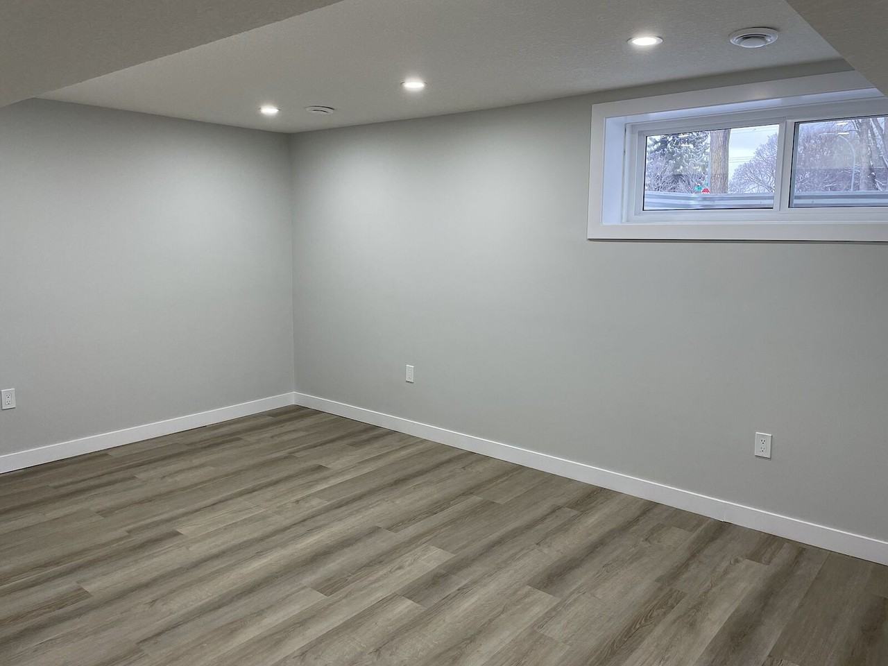 8523 79 St Nw - Photo 5 of 7