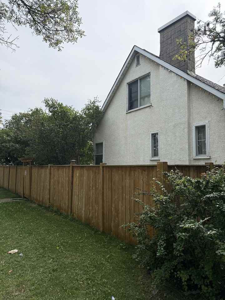 11645 125 St Nw - Photo 2 of 15