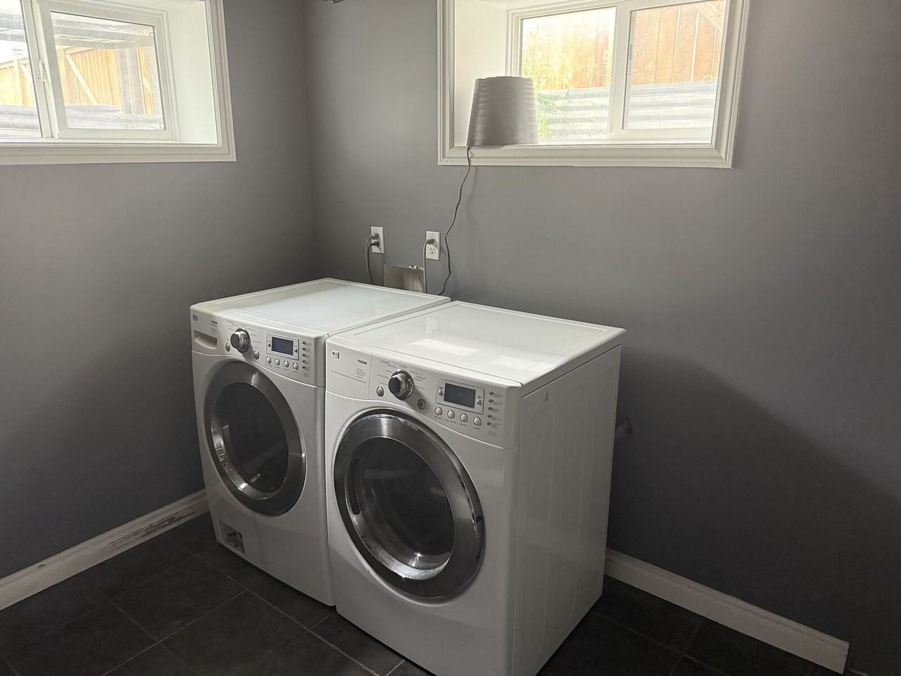 11645 125 St Nw - Photo 4 of 15