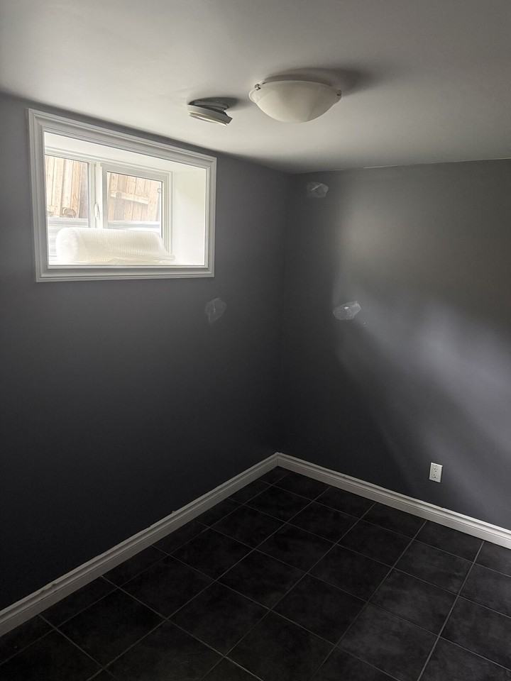 11645 125 St Nw - Photo 7 of 15