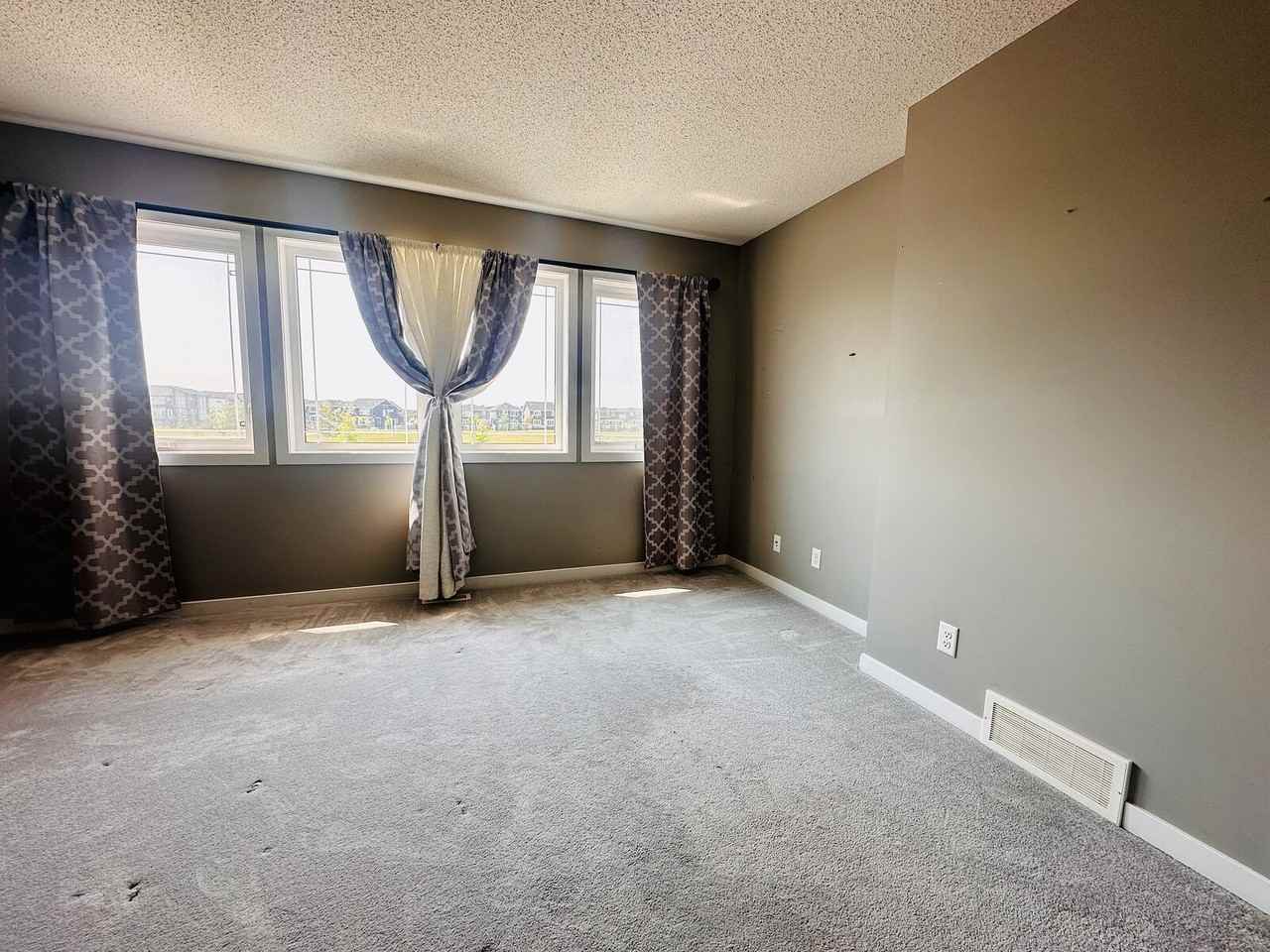 89 Red Sky Way Ne - Photo 4 of 17