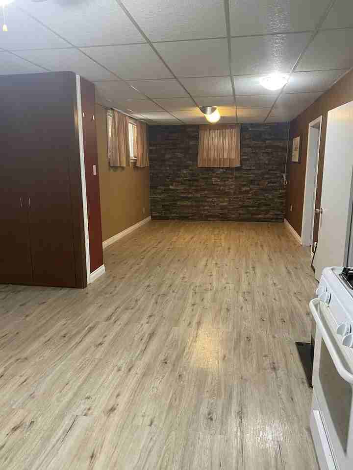 10723 64 Ave Nw - Photo 4 of 14
