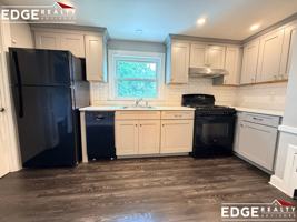featured image of 15 Surrey St #2