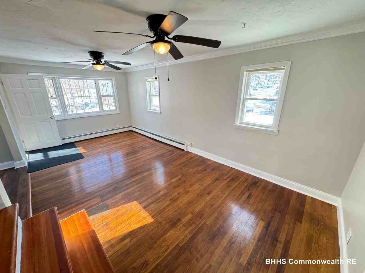 1547 Liberty St - Photo 2 of 13