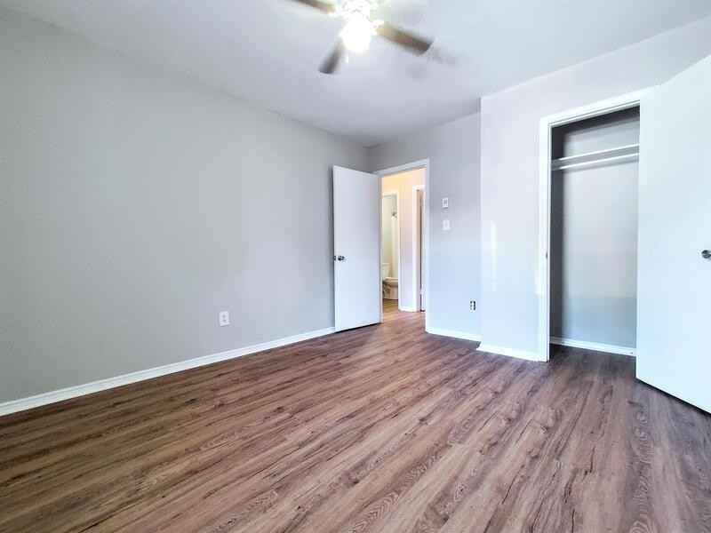 4437 Layola Ave - Photo 4 of 10
