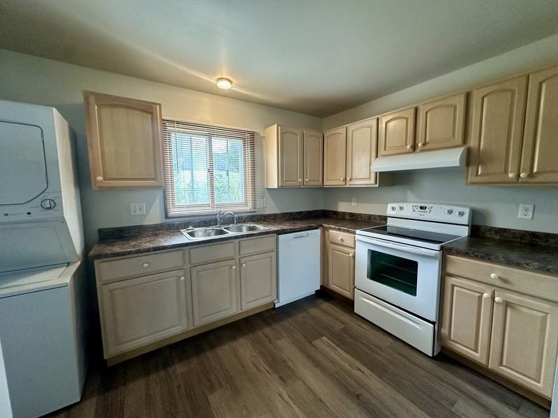 4881 Tama St #1 - Photo 4 of 13