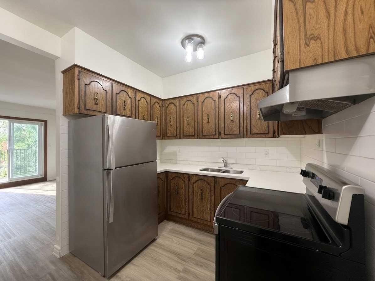 73 Roncesvalles Ave #2 - Photo 7 of 23