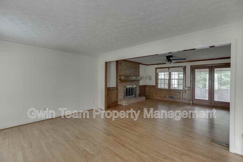 766 Chesterfield Dr - Photo 6 of 45