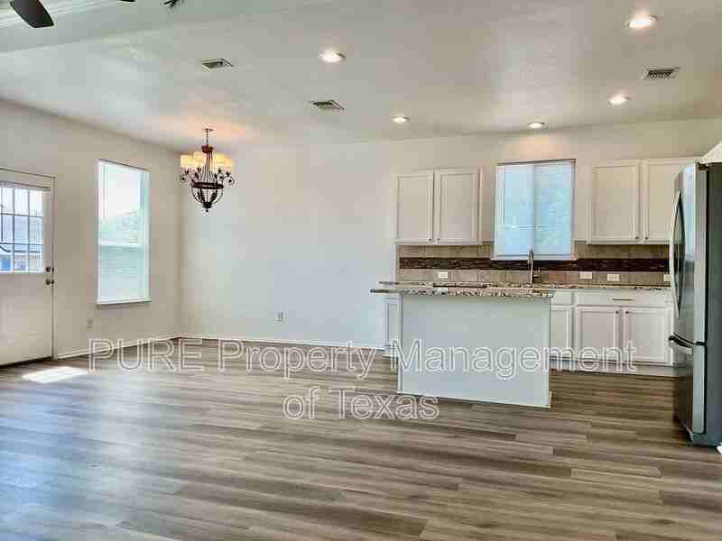 11501 Murron Dr - Photo 4 of 19