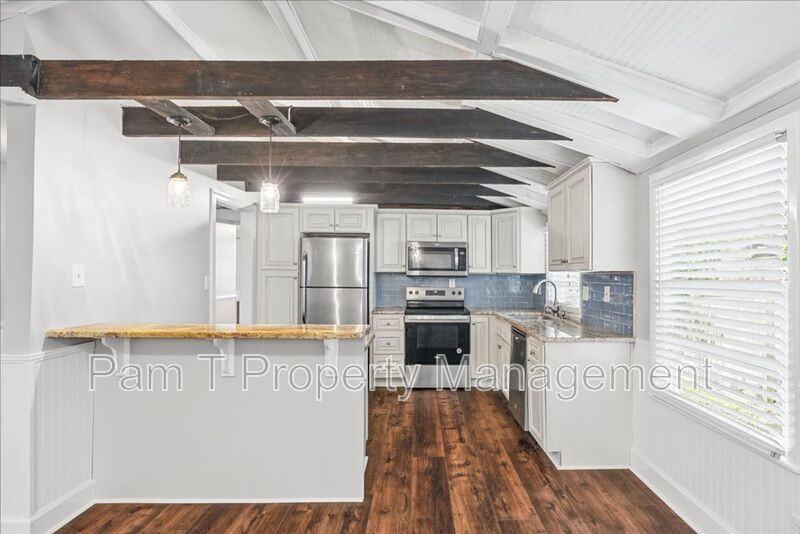 2022 Ridgewood Ave - Photo 7 of 25