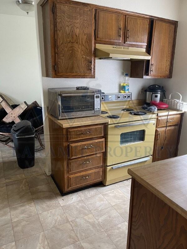 714 Downey St #15 - Photo 3 of 9