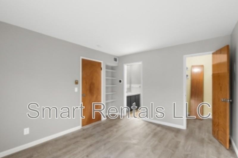 9951 Chateau Roi Ct - Photo 2 of 14