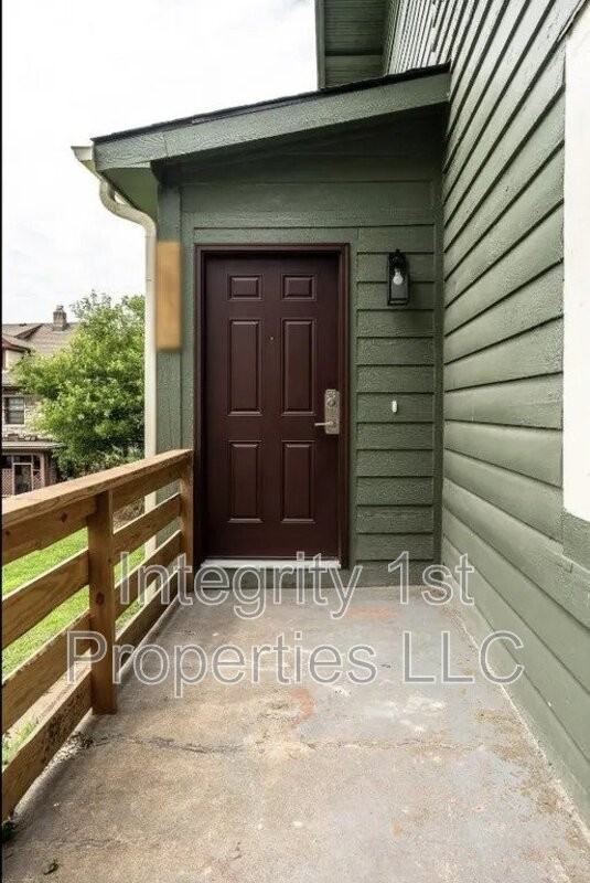 3836 Paseo Blvd - Photo 2 of 12
