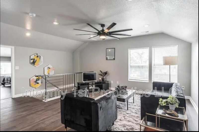 3836 Paseo Blvd - Photo 4 of 12