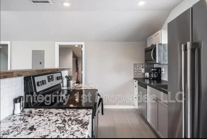 3836 Paseo Blvd - Photo 7 of 12