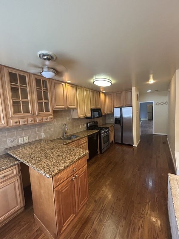 22 E 24th St - Photo 2 of 20