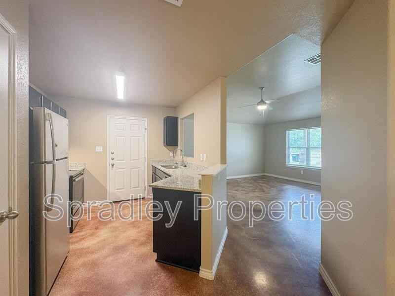 1651 Sabine Rd - Photo 4 of 14