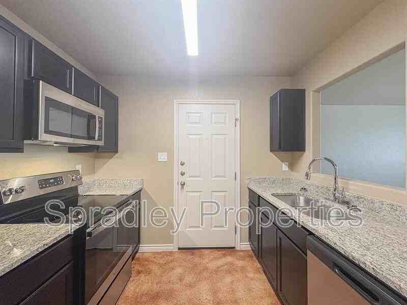 1651 Sabine Rd - Photo 5 of 14