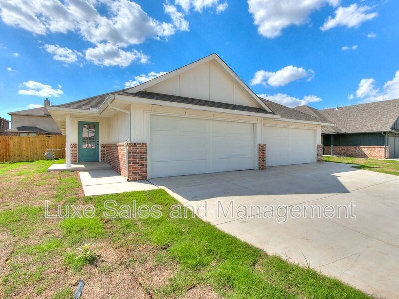 10720 Lawson Place Rd - Photo 2 of 32